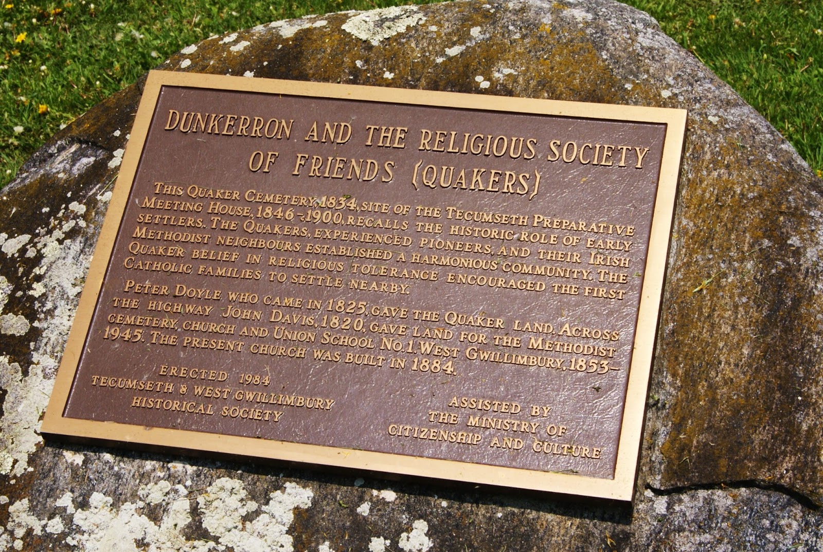 Plaque of the Dunkerron Quaker cemetery.